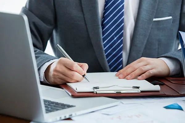 格鲁吉亚的人到比利时旅游的价格是多少