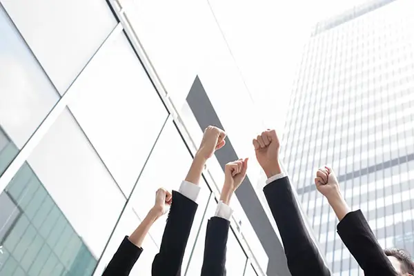 马里人去到比利时旅游用什么币种